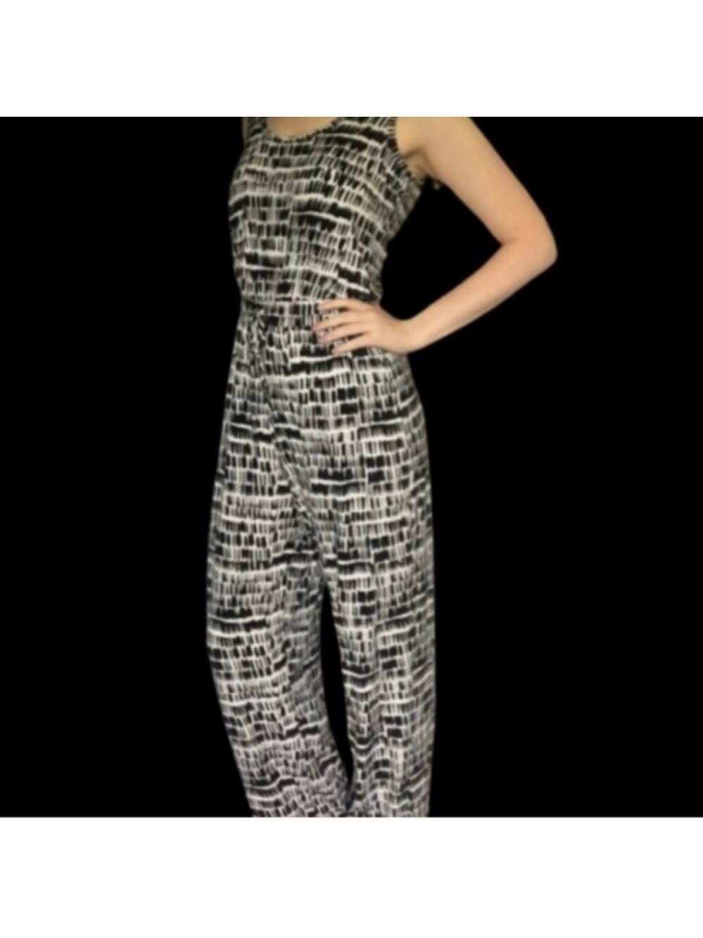 Calvin Klein Sleeveless Black & White Geometric print Jumpsuit Sz 10